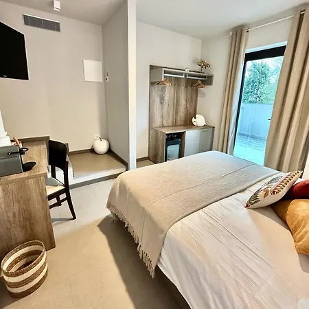 Civico 29 Rooms Peschiera del Garda Extérieur photo