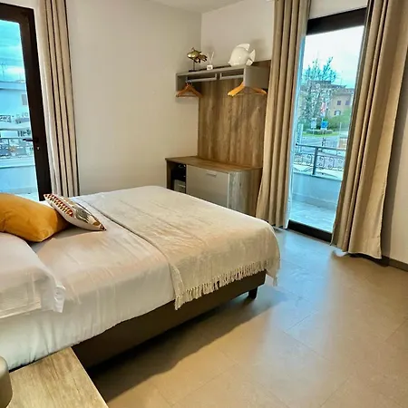 Civico 29 Rooms Peschiera del Garda Extérieur photo